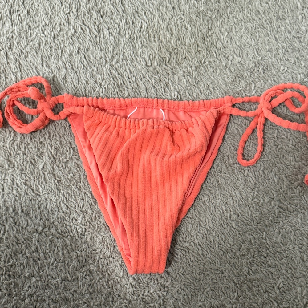 NEVER WORN!! Billabong Coral Bikini Bottom